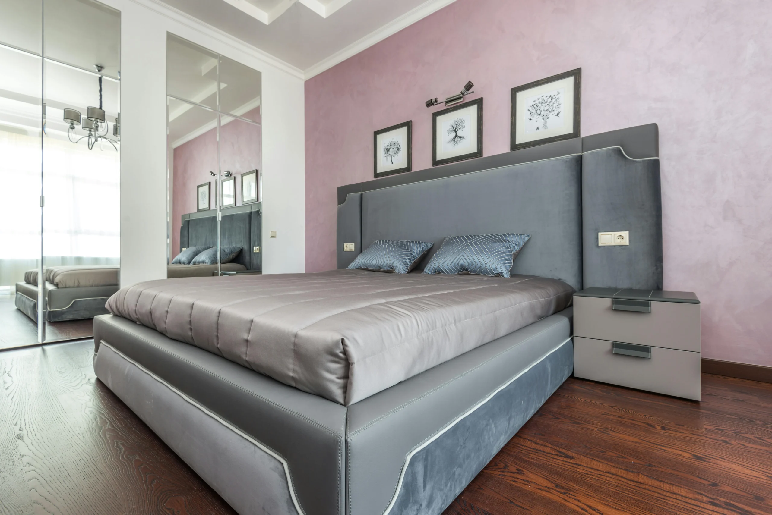 of_a_cozy_bedroom_with_soft_lighting