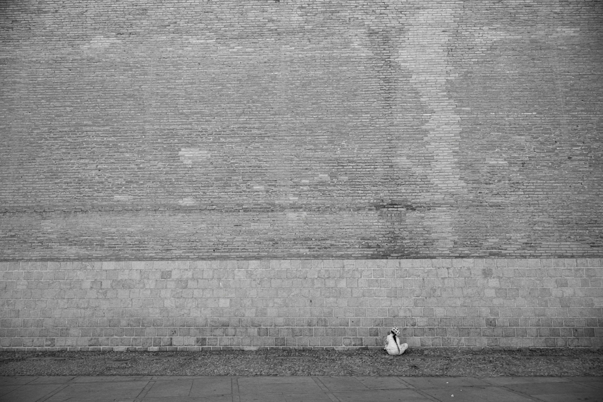 of_a_person_eating_a_balanced_meal_and_then_going_for_a_run_or_bike_ride__Create_an_ultra_realistic_image_with_perfect_contrast_by_emphasizing_depth