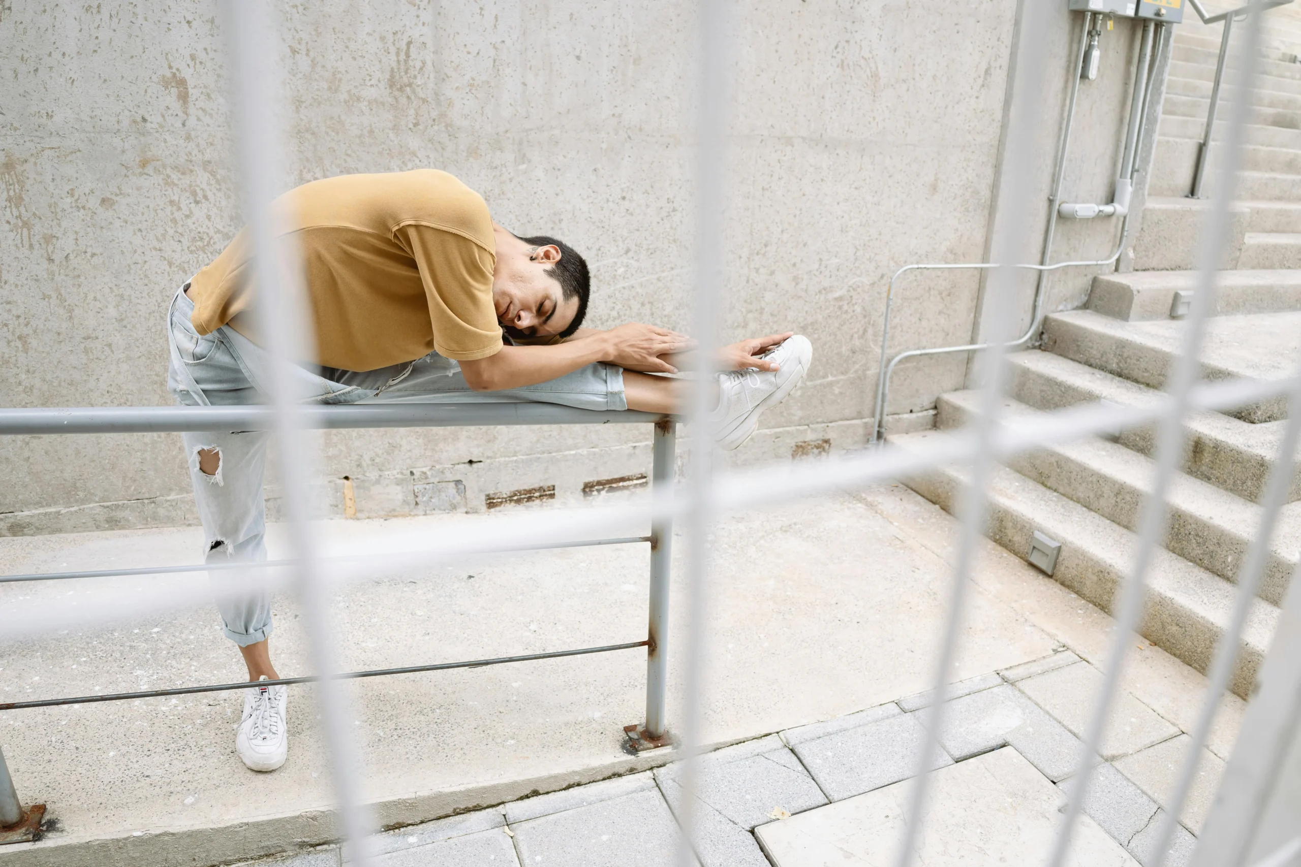 of_a_person_practicing_mindful_eating