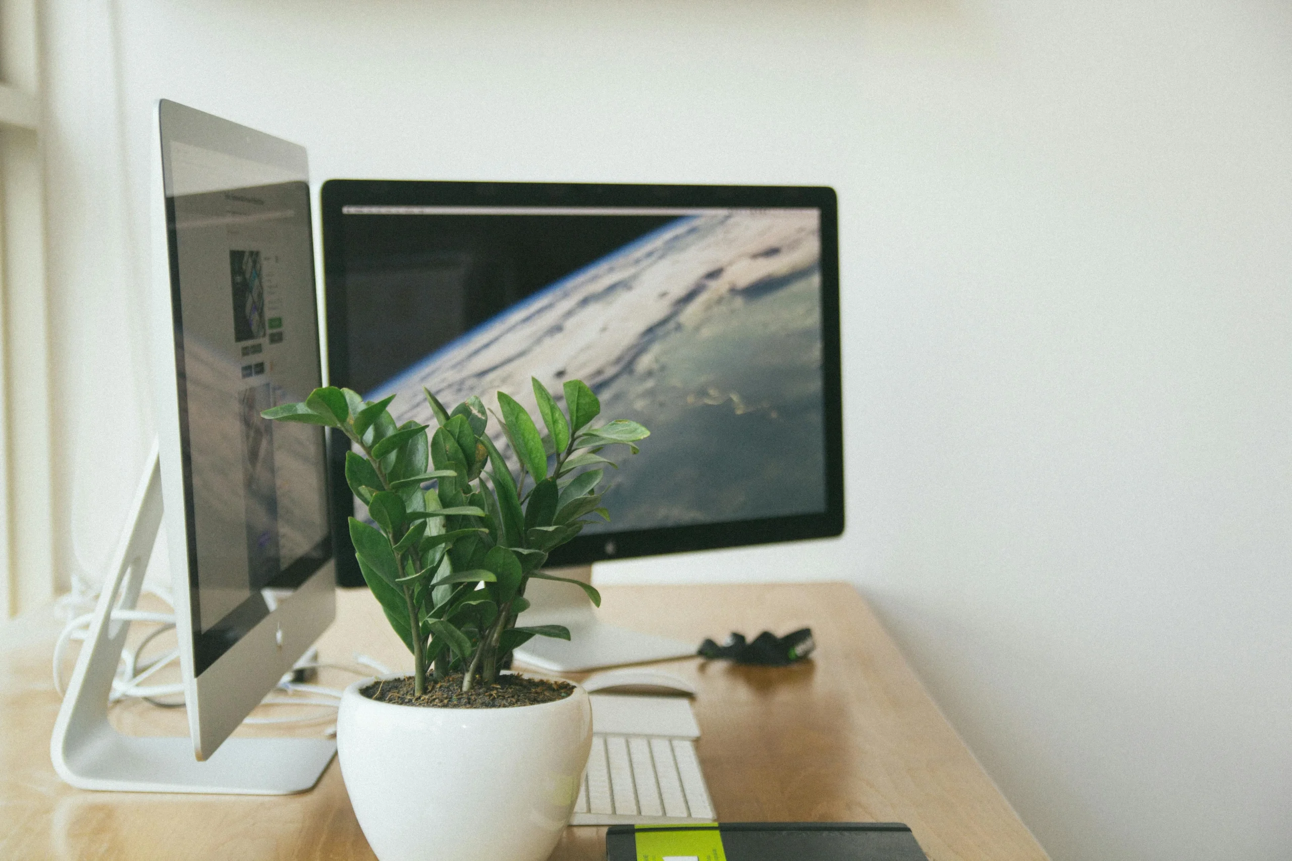 of_a_person_working_at_an_ergonomic_desk_setup