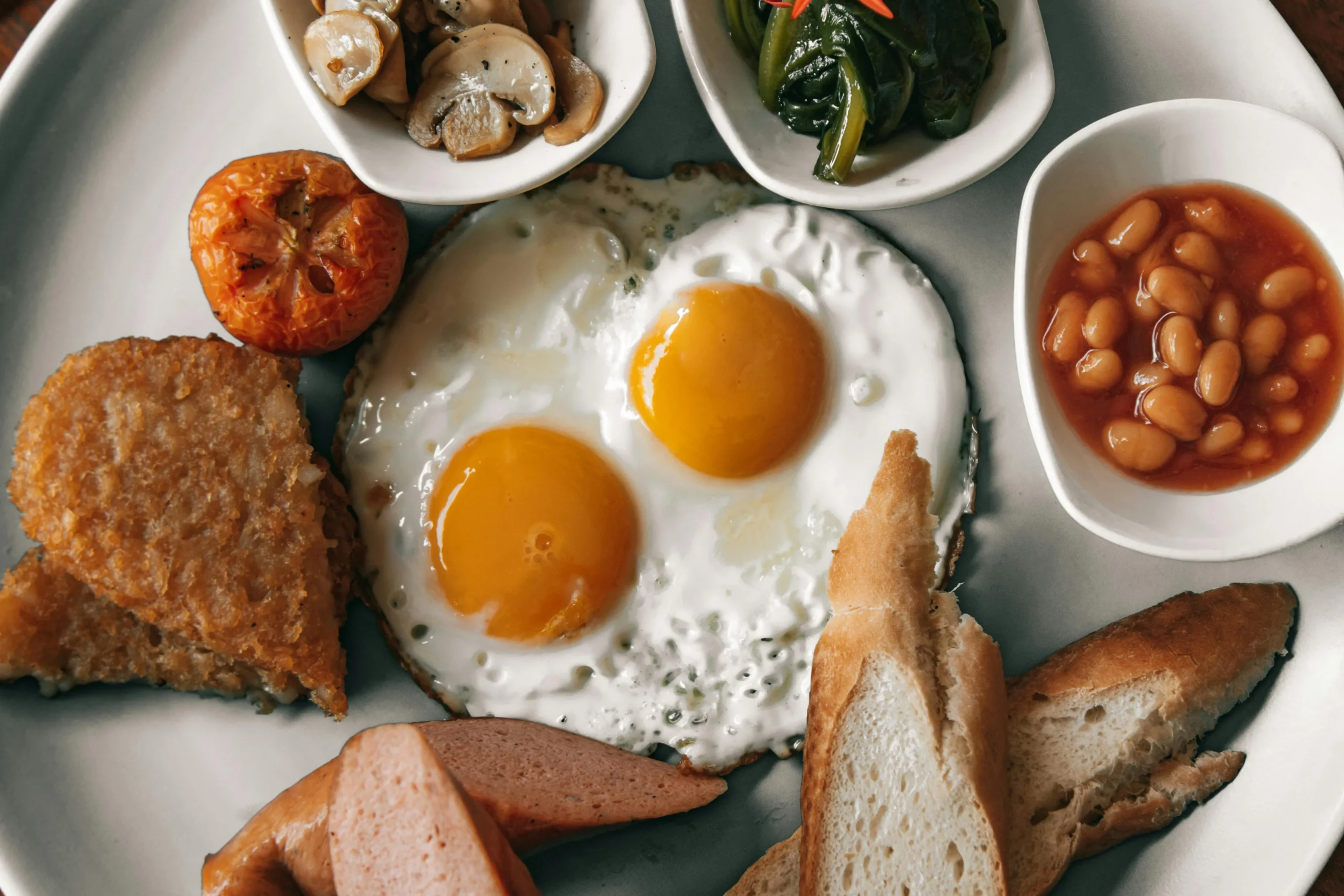 of_a_plate_full_of_nutrient_rich_foods_like_spinach