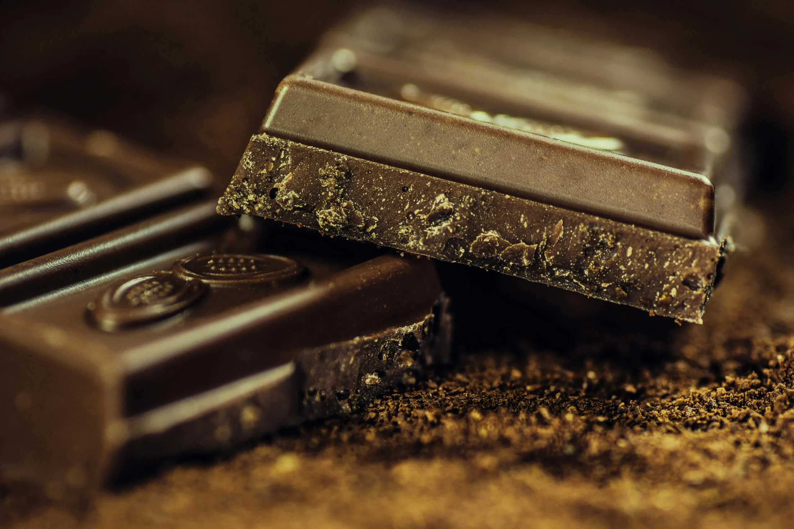 of_antioxidant_rich_foods_like_dark_chocolate