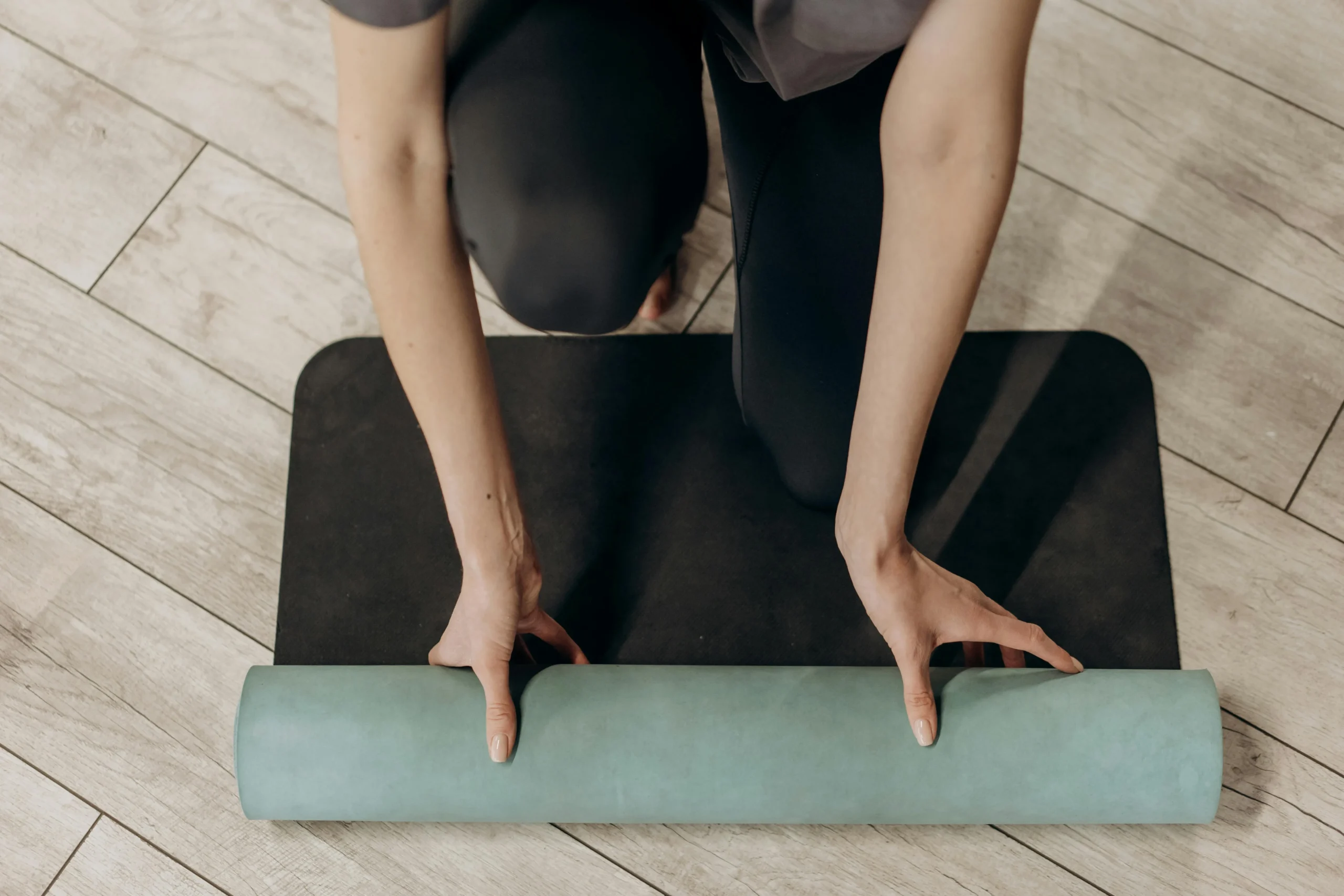 of_a_person_doing_a_full_body_workout_with_exercises_like_squats